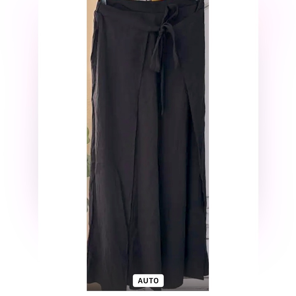 Sofia by Sofia Vergara Black petal Palazzo Pants for elegant occasion